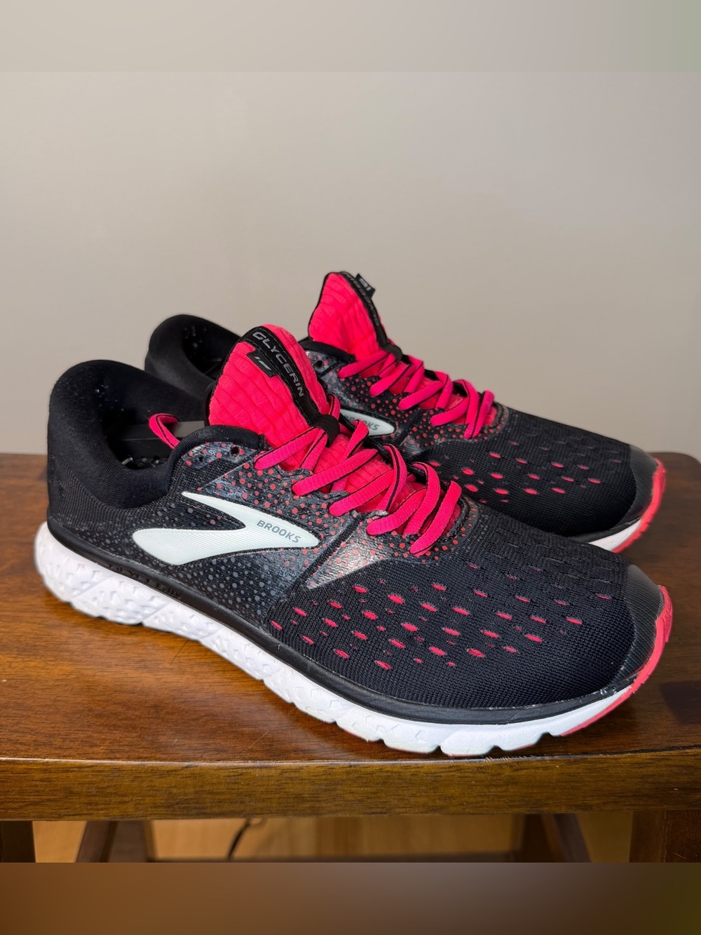 Brooks Glycerin 16 Womens 8.5 B Black Pink Grey Running Shoes 1202781B070
